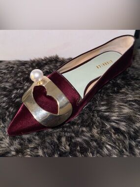 Cream Women’s Loafers with Gold Trim